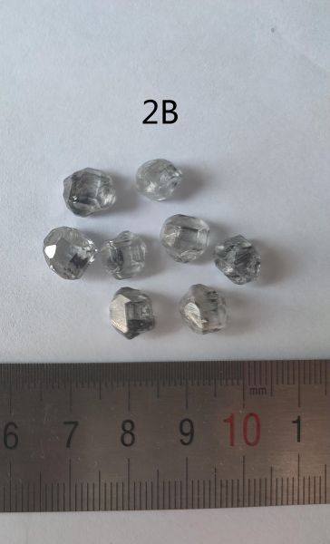 Diamante HPHT e Bruto 3-4 Quilates 2B