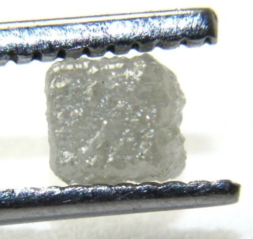 Diamantes Cúbicos em Bruto 0.04 - 0.14 quilates